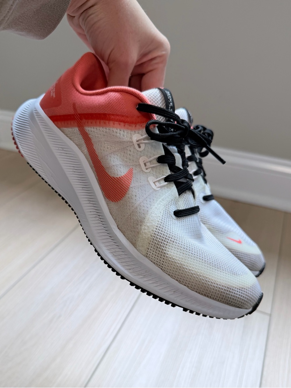 Women’s Nike Quest 4 Running Shoes size 8.5